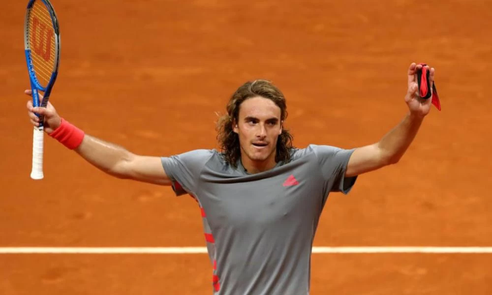 Ασταμάτητος ο Τσιτσιπάς, πέρασε στα ημιτελικά! (βίντεο)